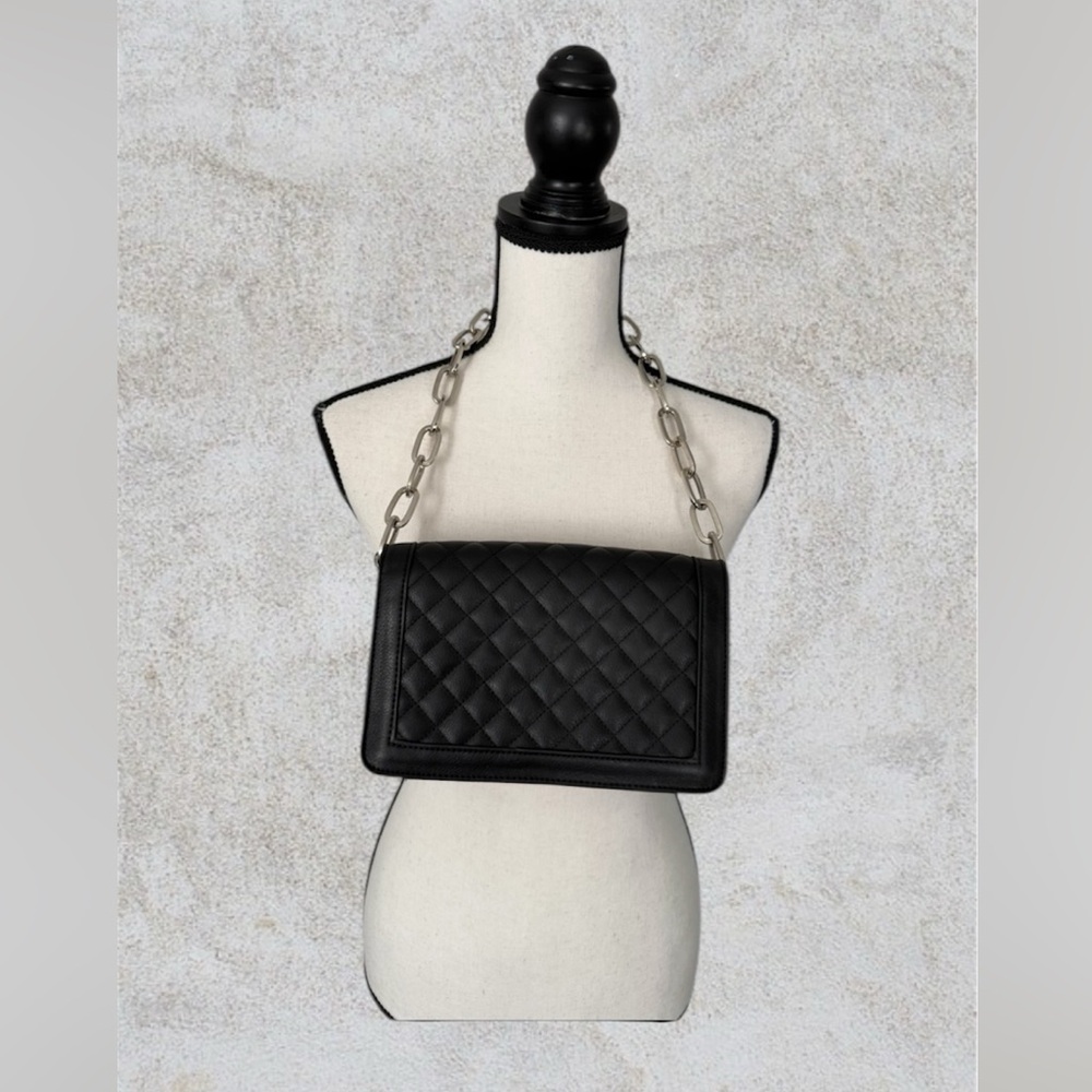 Elegant Black Quilted Chain Shoulder Bag